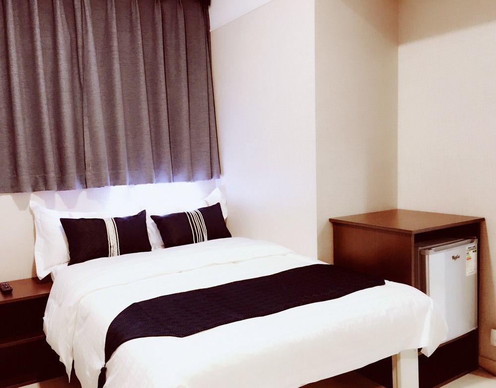 Seasons Hotel Hong Kong Esterno foto